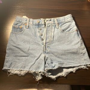 Levi’s Ribcage Shorts